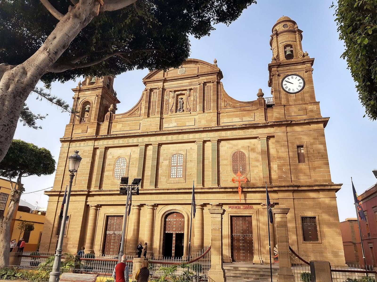 Iglesia de Santiago de los Caballeros en la Plaza de Santiago de Gáldar